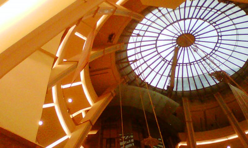 Pacific Place Batalkan Seluruh Acara karena Atapnya Jebol